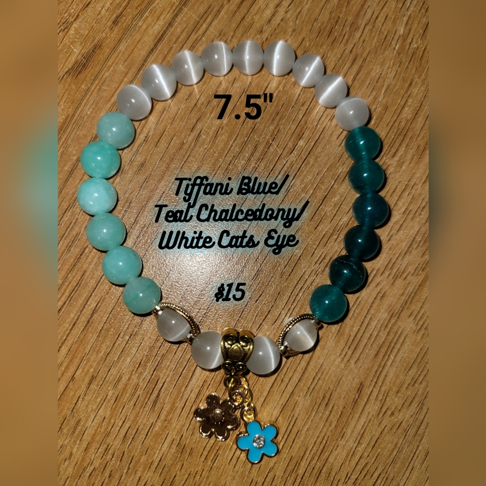 Chalcedony/Jasper/Cats Eye w/ Flower  Charms Bracelet